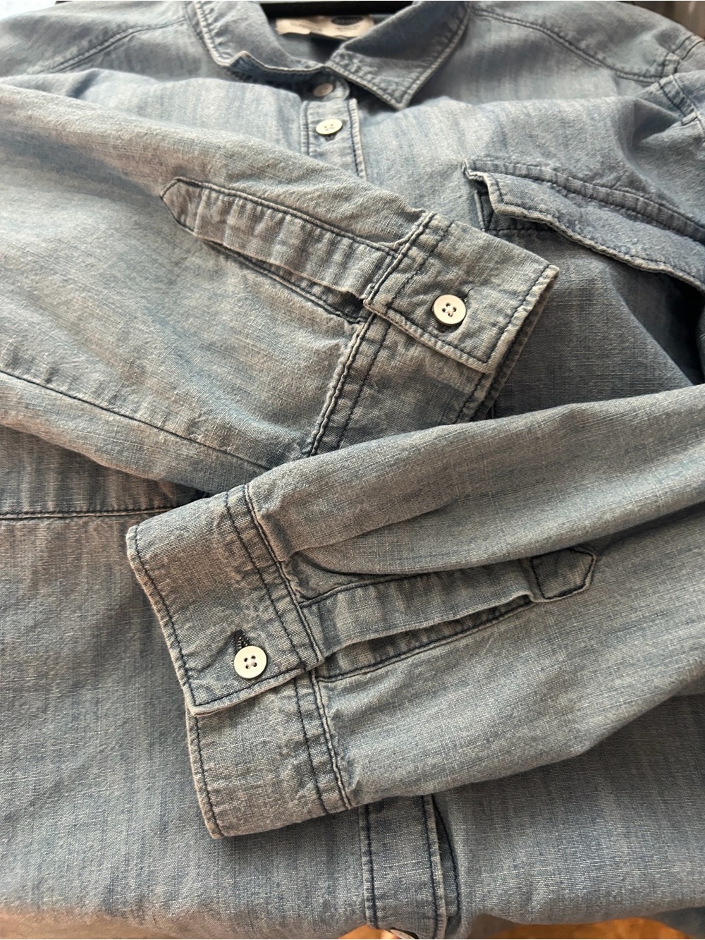 Old Navy Light Blue Chambray Button Shirt - Picture 4 of 4